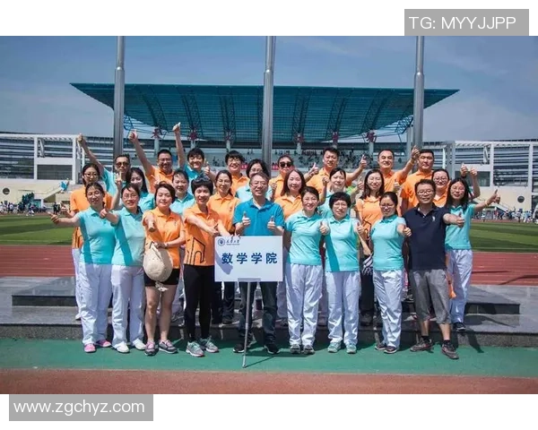 成都足球队的成长之路：从默默无闻到荣耀绽放的纪实故事